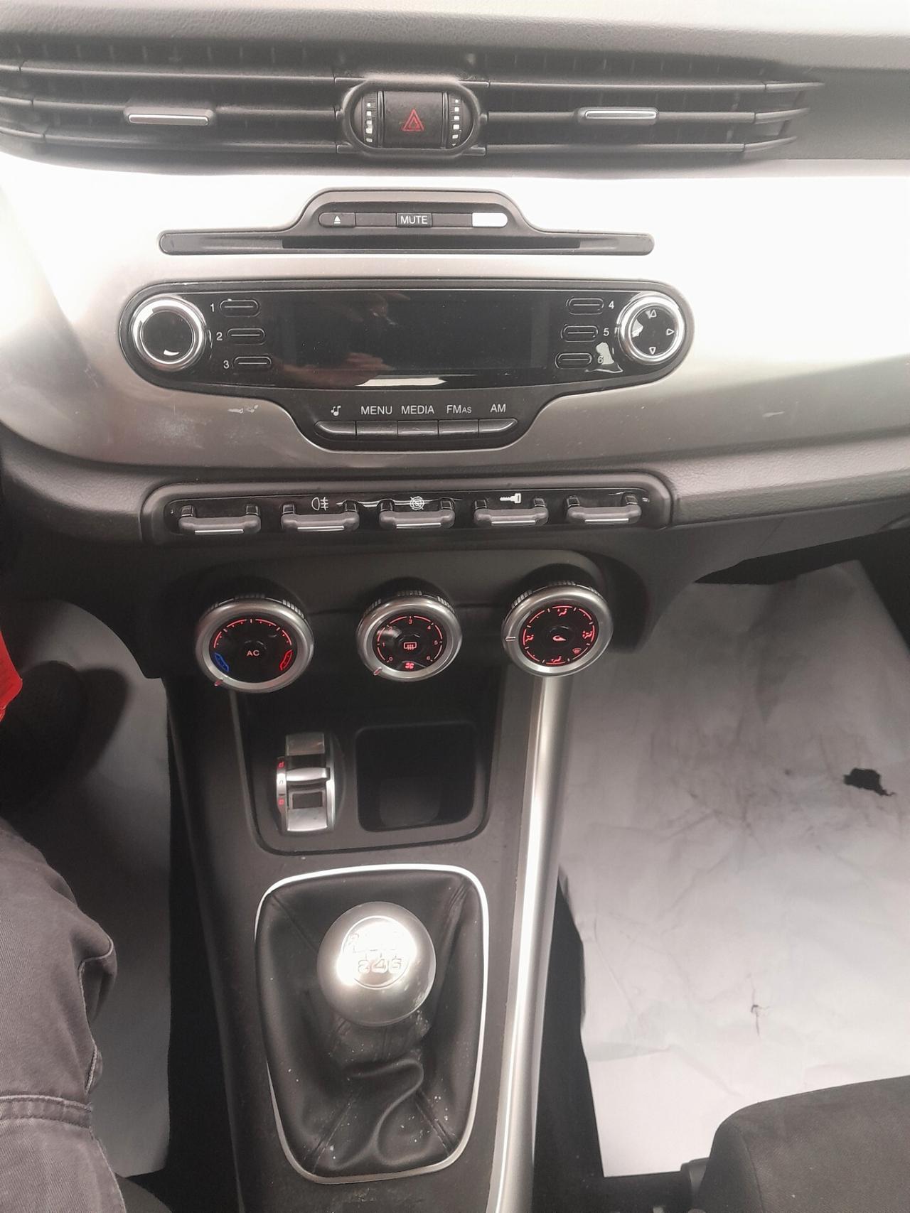 Alfa Romeo Giulietta 1.6 JTDm-2 105 CV Distinctive