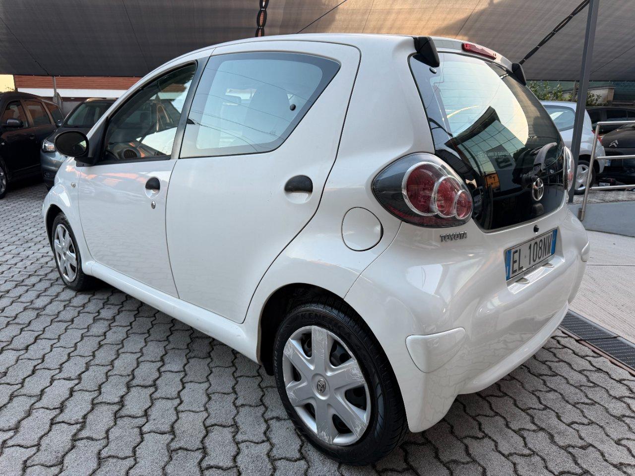 Toyota Aygo 5 Porte Aygo 5p 1.0 Sol Connect IDONEA NEOPATENTATI
