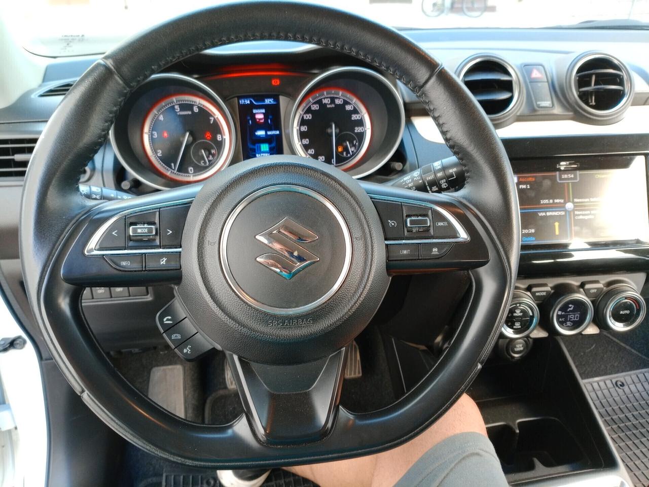 Suzuki Swift 1.2 Hybrid Top