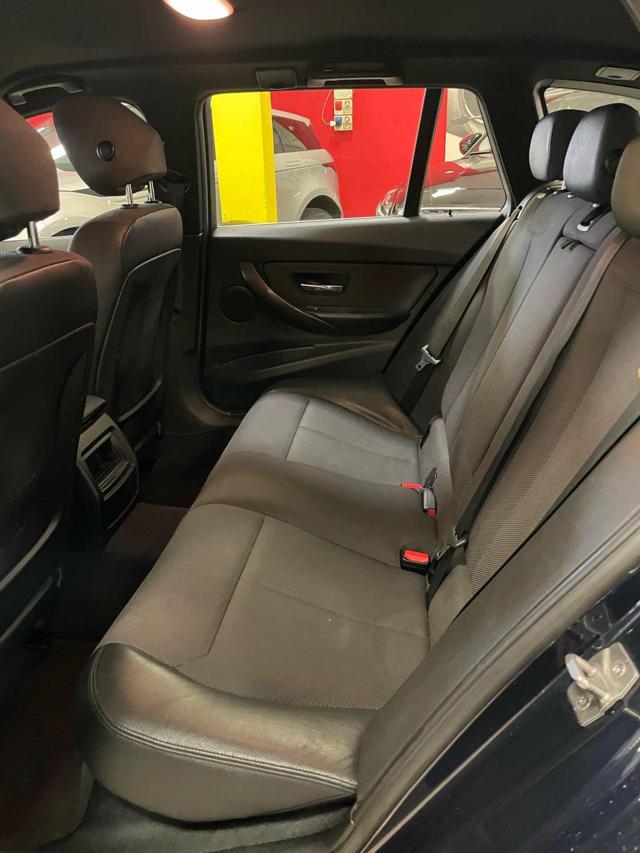BMW 320 d Touring *AUTOMATICA/PELLE/XENO/PDC*