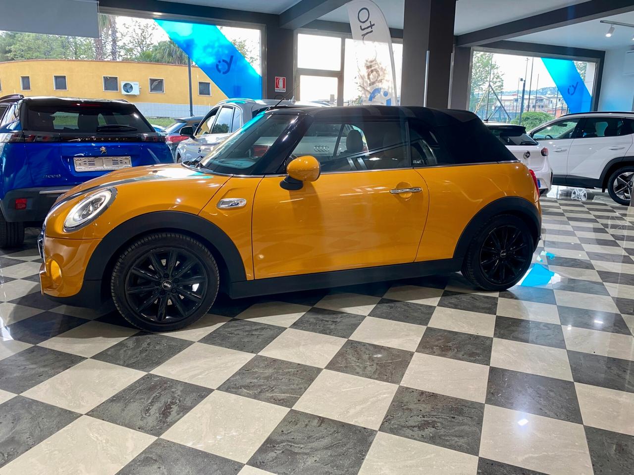 Mini 2.0 Cooper SD aut. Hype Cabrio-2017