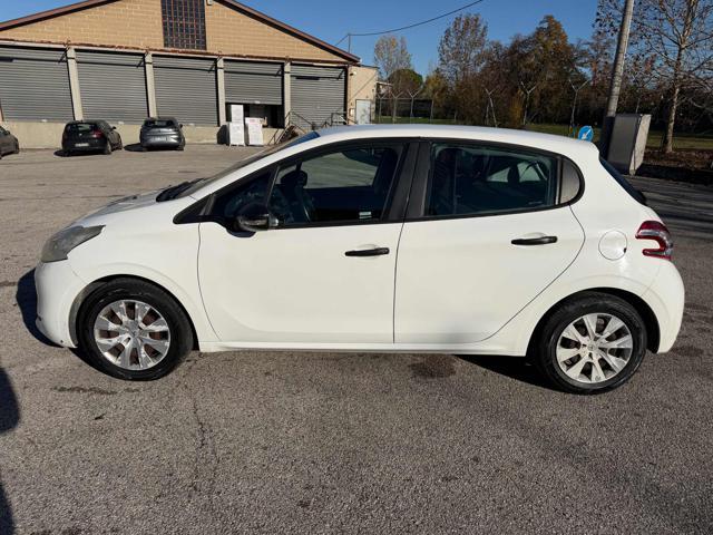 PEUGEOT 208 1.4 8V HDi 68CV 5p. Van senza lavoro da fare