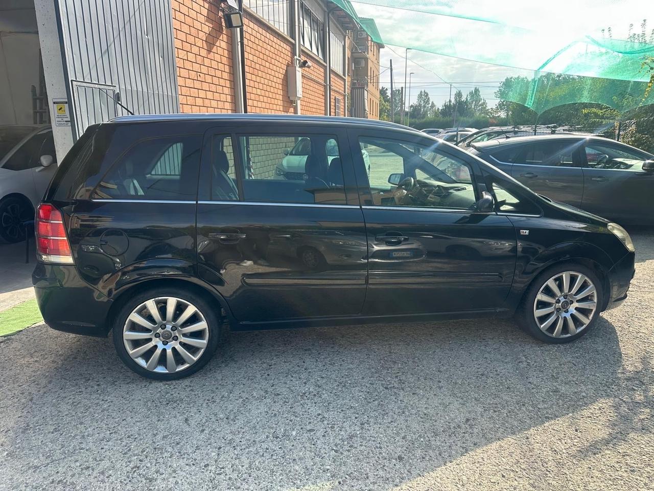 Opel Zafira 1.9 16V CDTI 150CV Cosmo