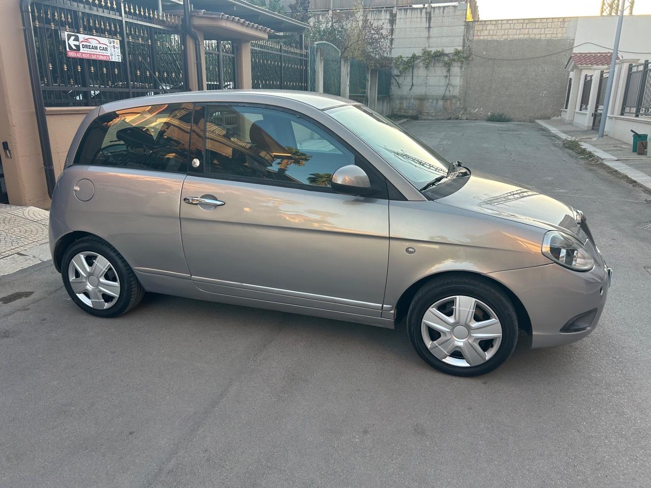 Lancia Ypsilon 1.4 Unyca Ecochic GPL
