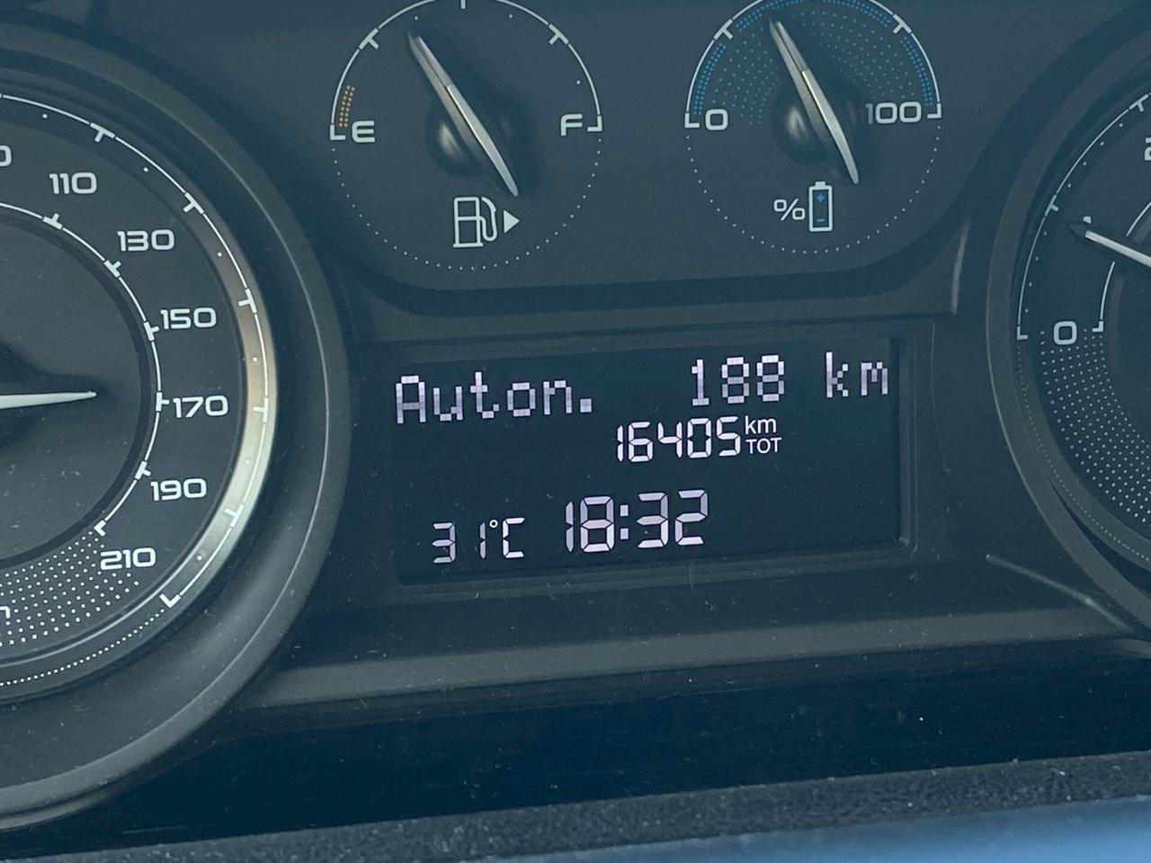 Lancia Ypsilon 1.0 FireFly 5 porte S&S Hybrid Platino