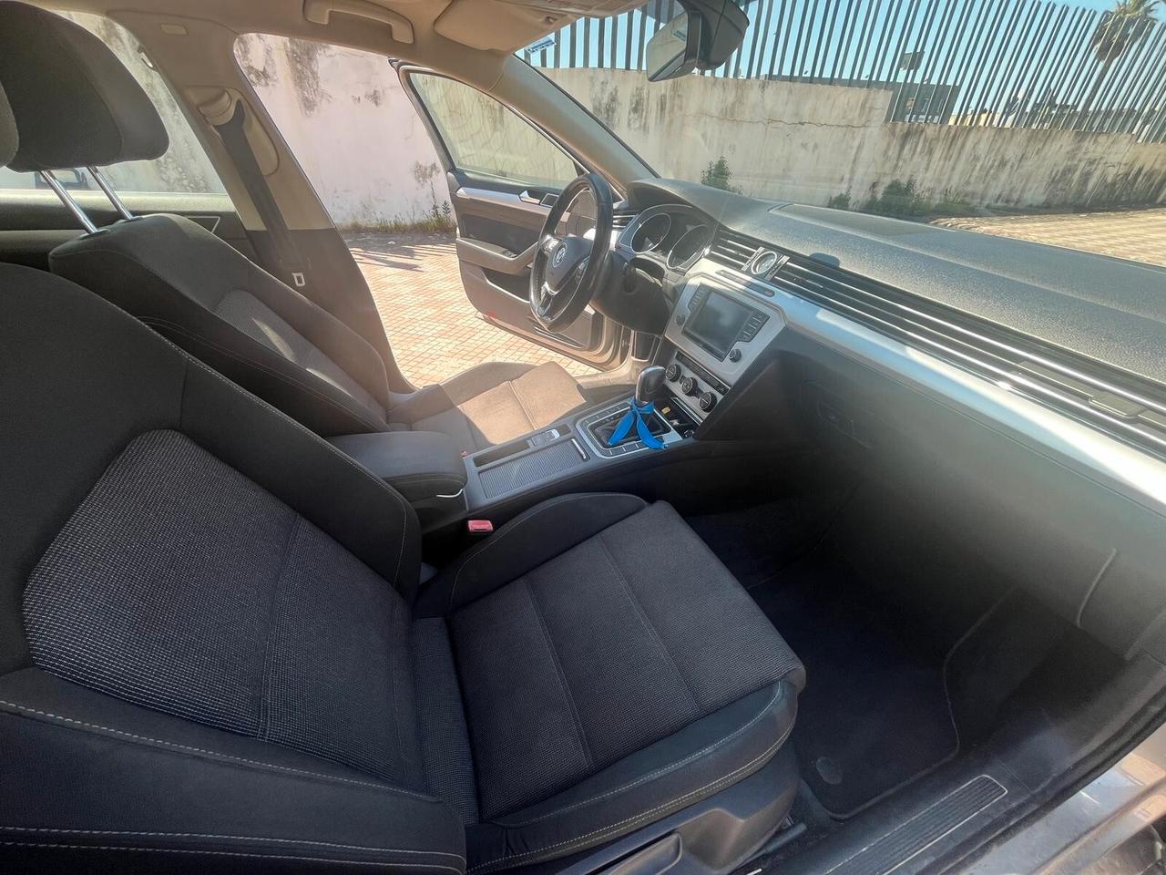 Volkswagen Passat 2.0 TDI DSG Comfortline BlueMotion Technology