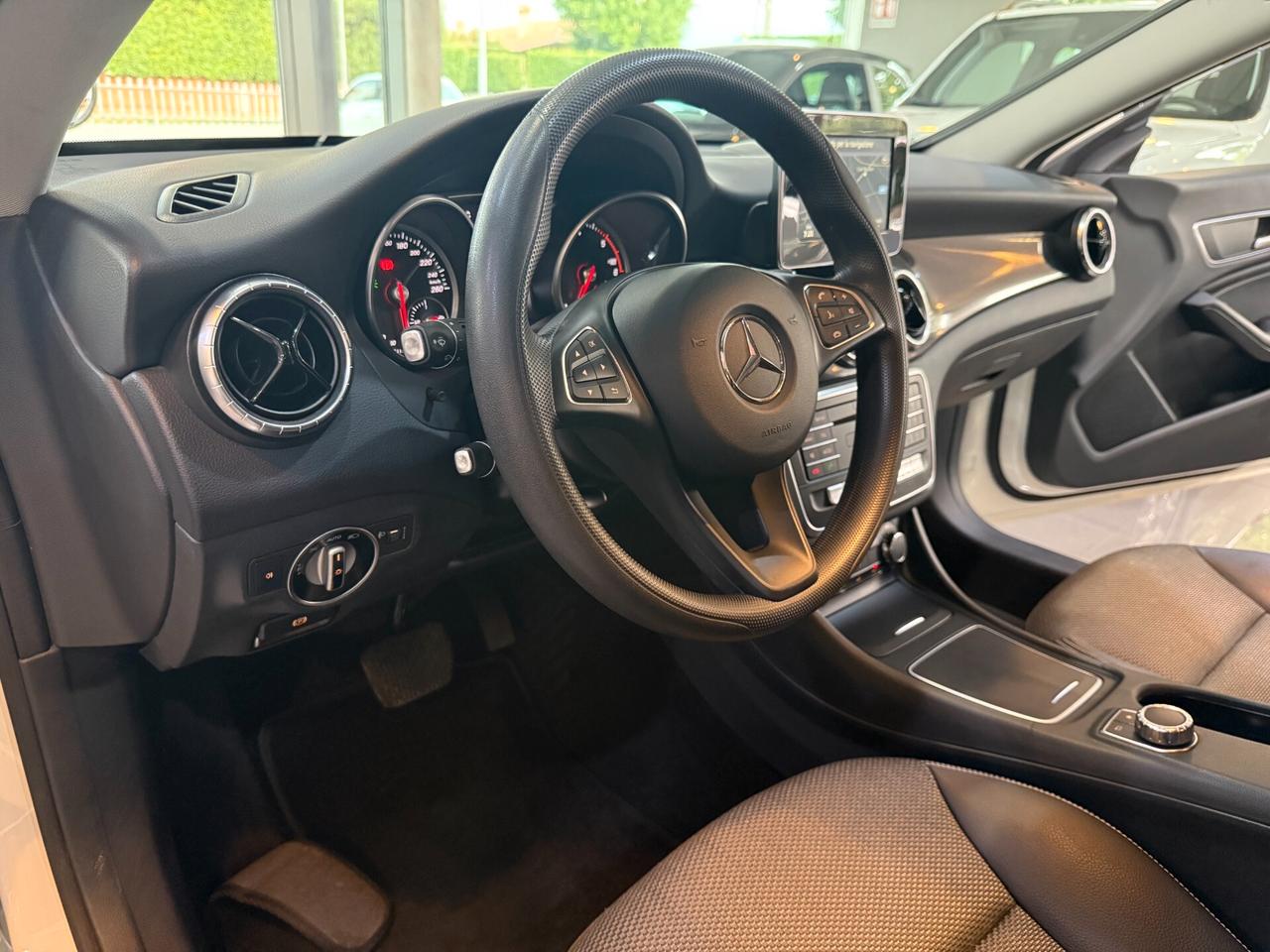 Mercedes-benz CLA 200 d S.W. Business