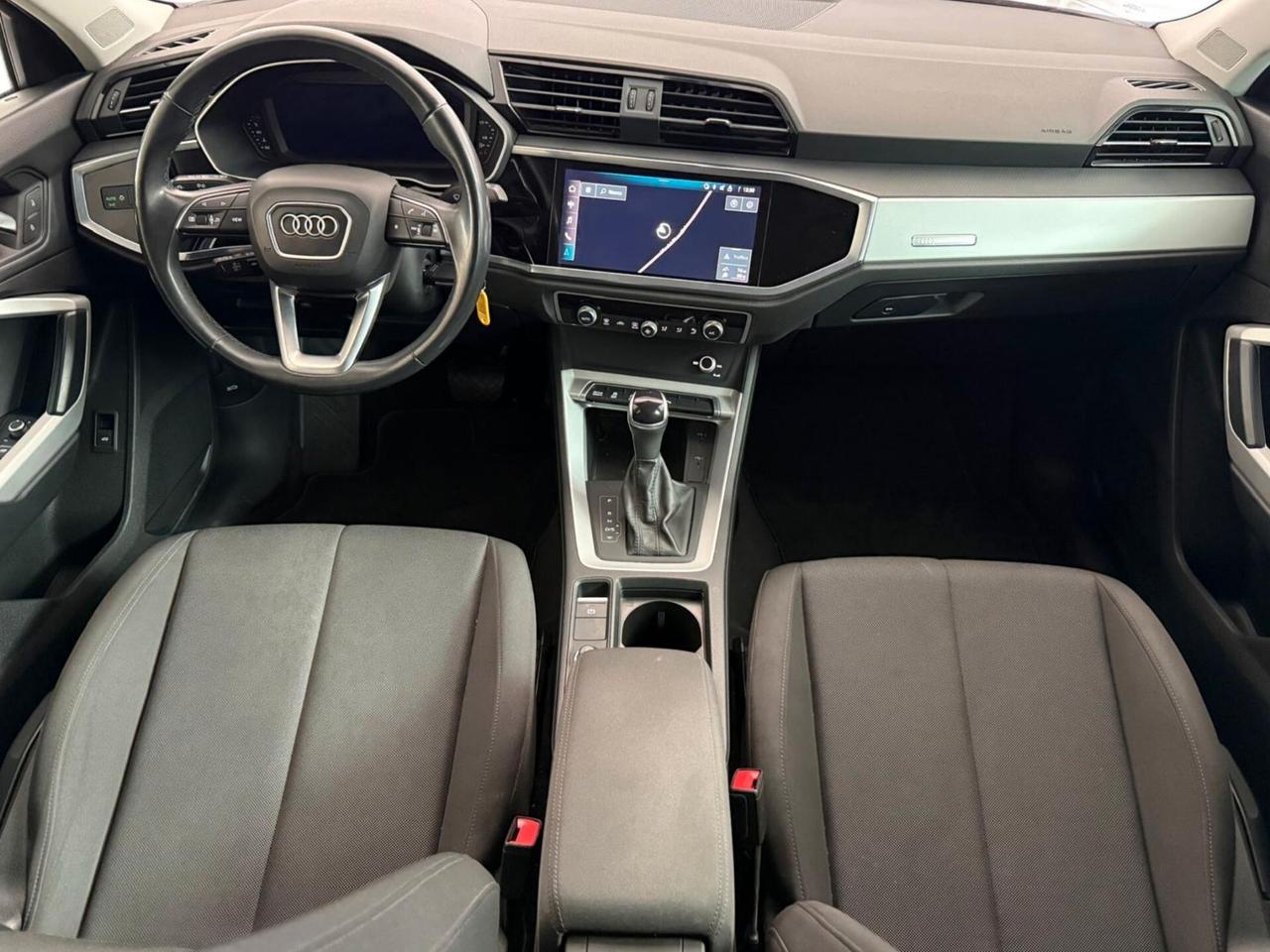 Audi Q3 35 TDI S tronic Business