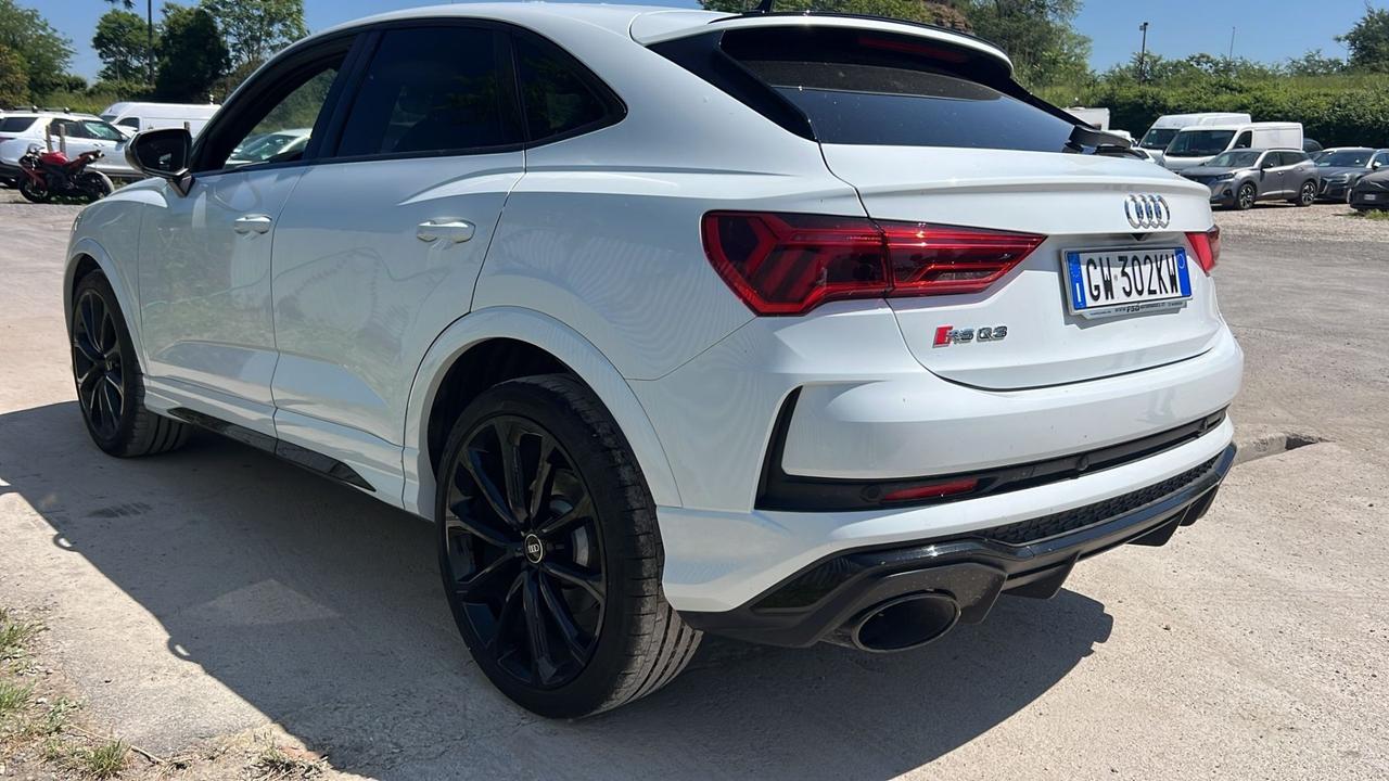 Audi RS Q3 quattro S tronic