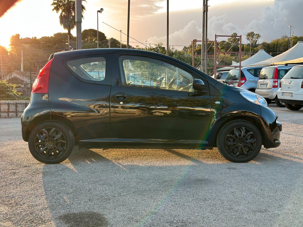 Peugeot 107 1.0 Benzina Automatica