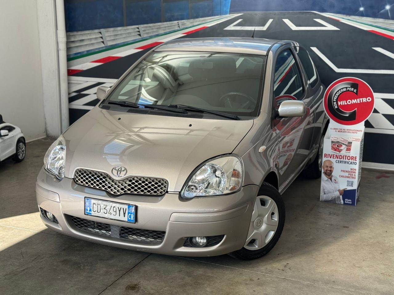 Toyota Yaris 1.0i 16V OK NEOPATENTATI