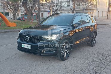 VOLVO XC40 B4 AWD Geartronic R-design