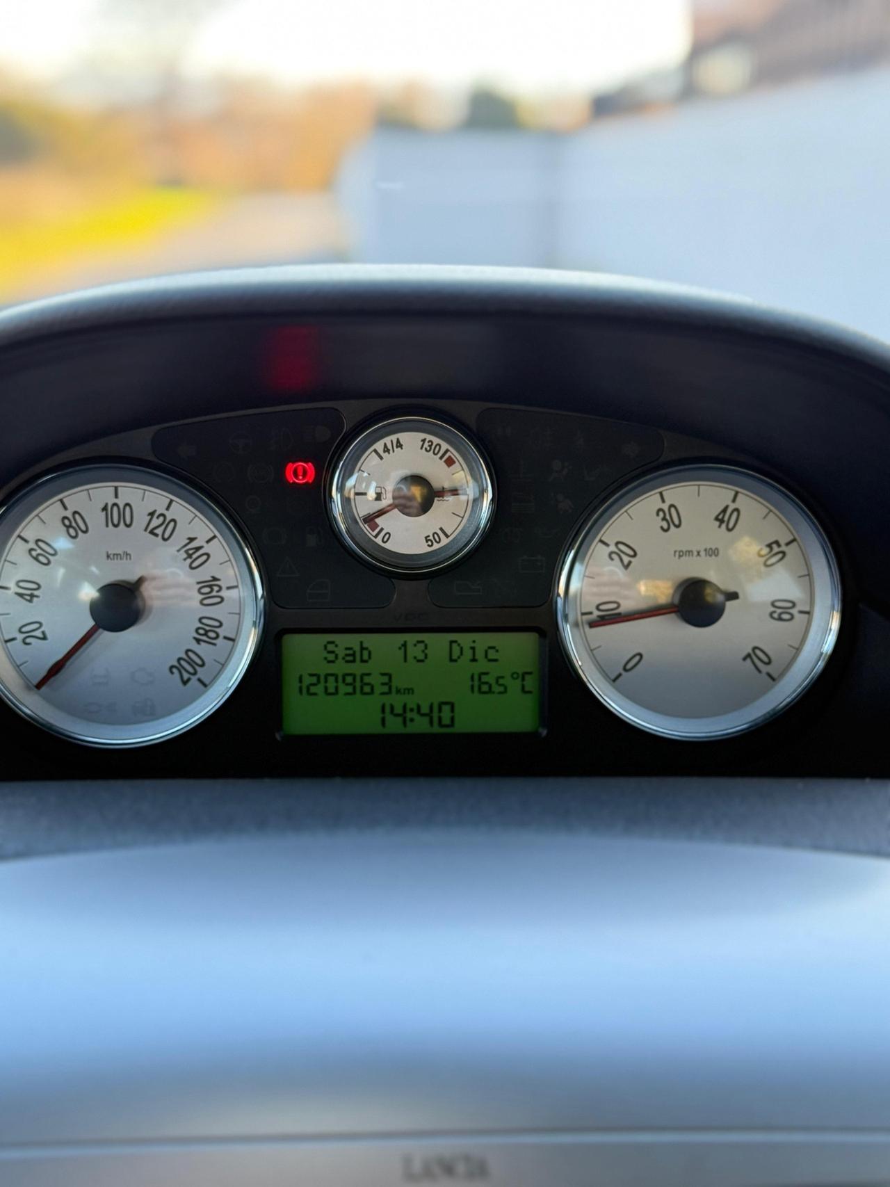 Lancia Ypsilon 1.3 MJT 75 CV DPF Sport MomoDesign