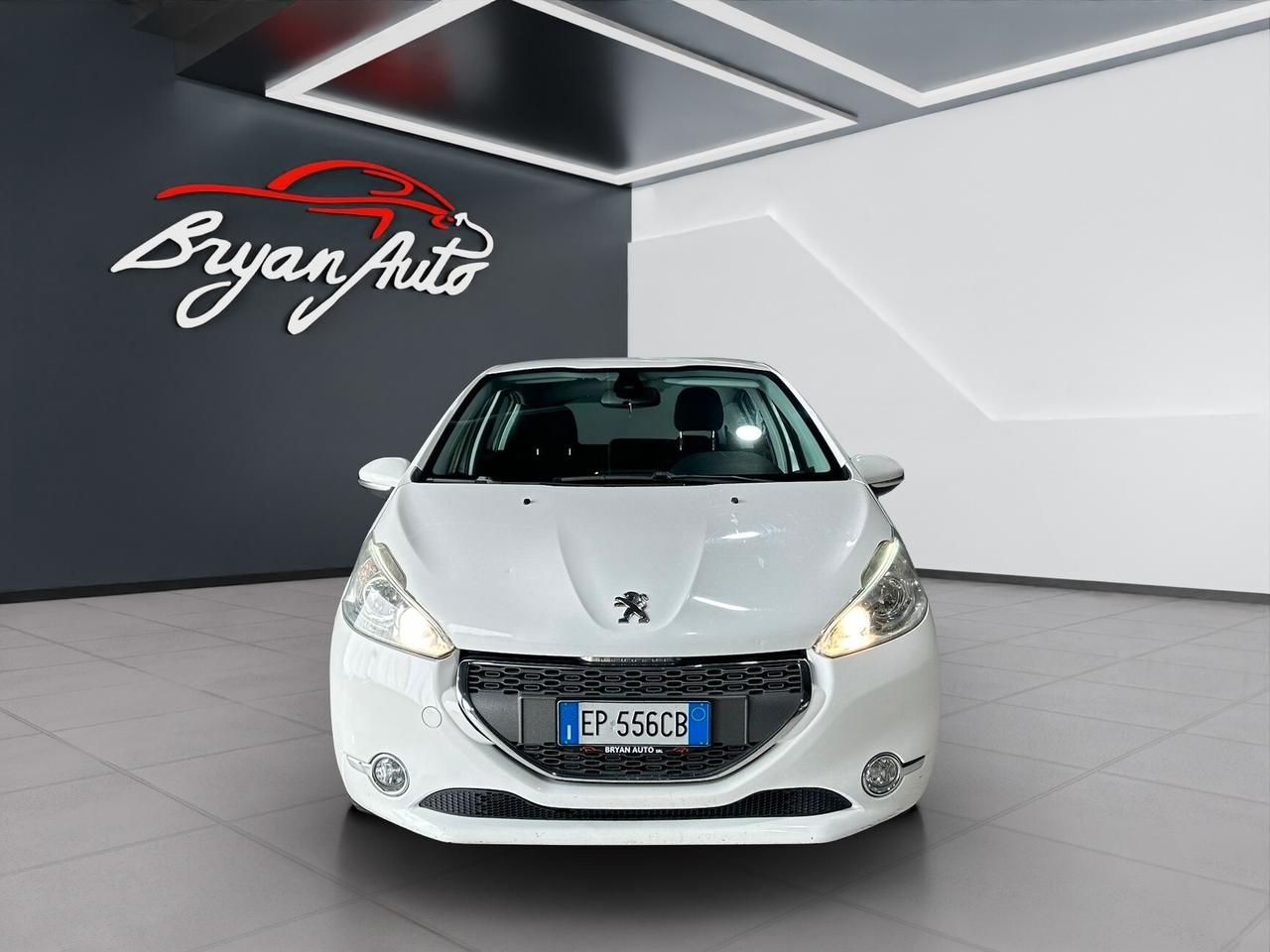 Peugeot 208 1.2 PURETECH 82 CV 5 porte Allure