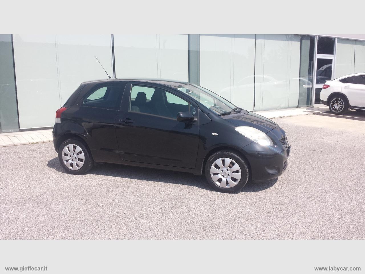 TOYOTA Yaris 1.0 3p. Sol NEO-PATENTATO