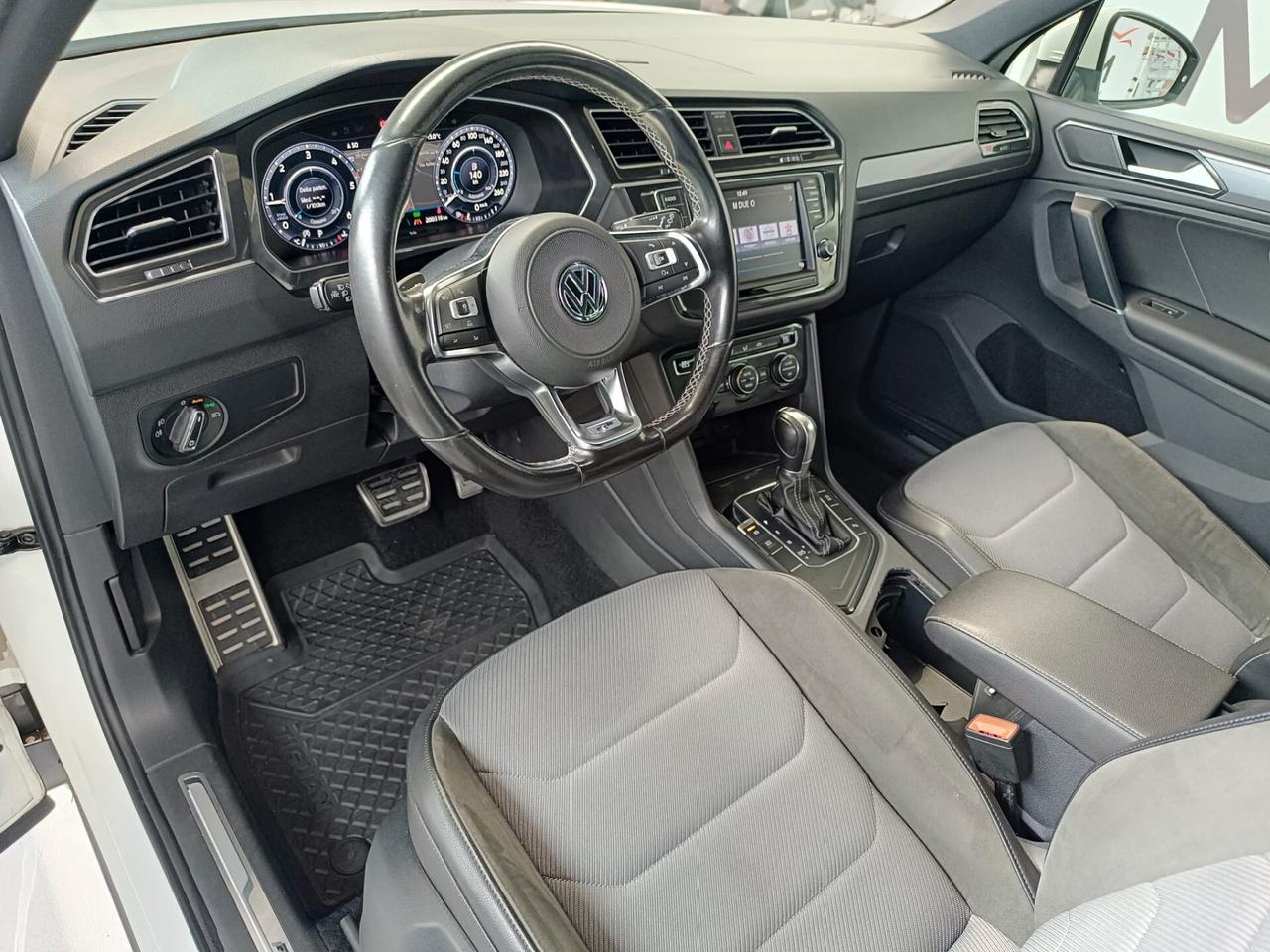 Volkswagen Tiguan 2.0 TDI SCR DSG Executive R-LINE BlueMotion Technology