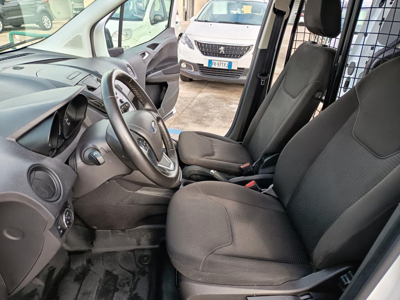 Ford transit courier 1,5 diesel autocarro 2022