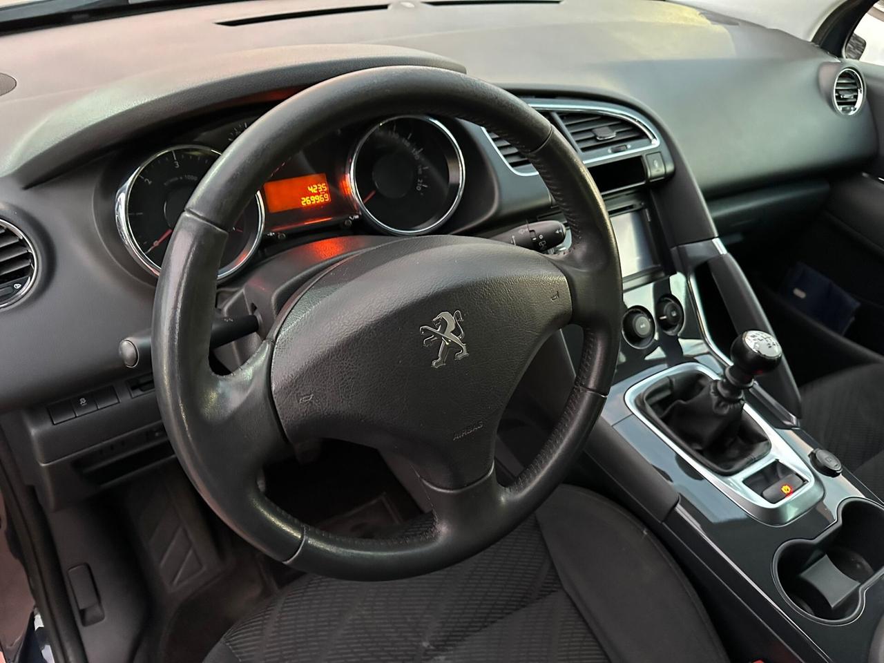 Peugeot 3008 1.6 HDi 115CV Allure