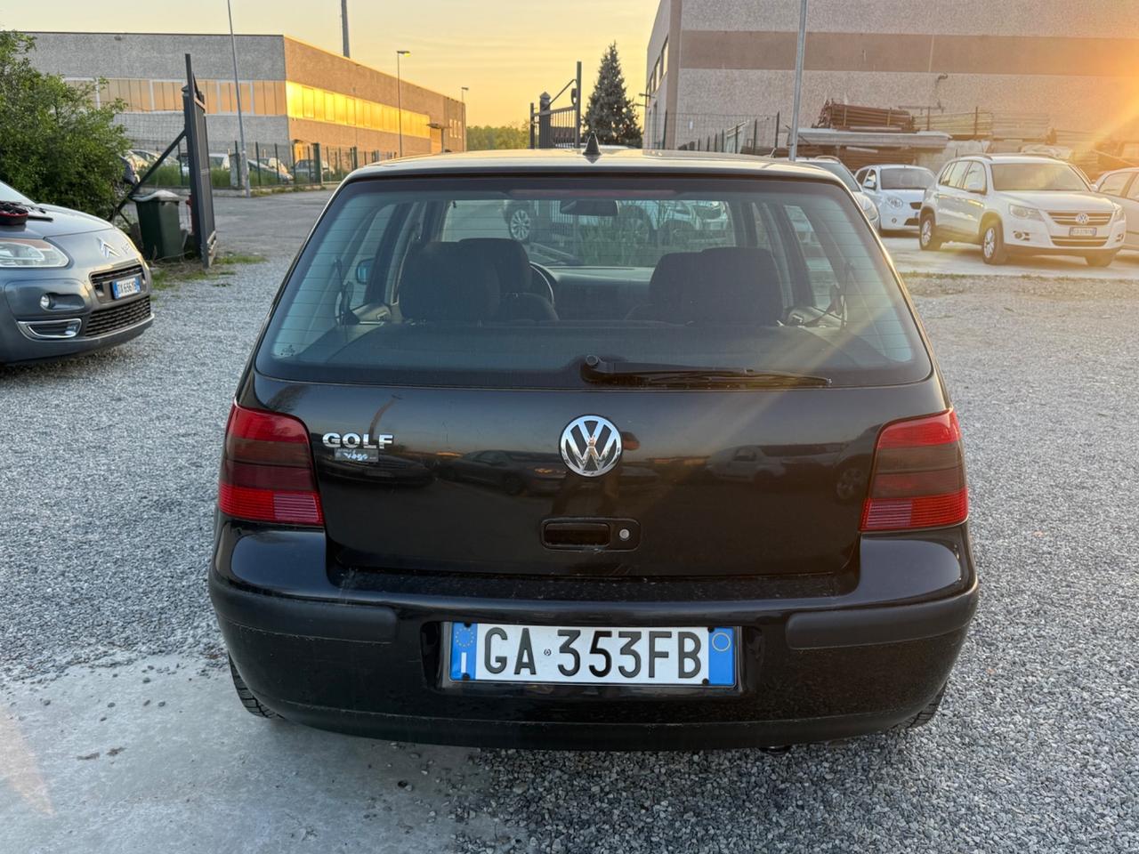 Volkswagen Golf 1.4 16V cat 5 porte