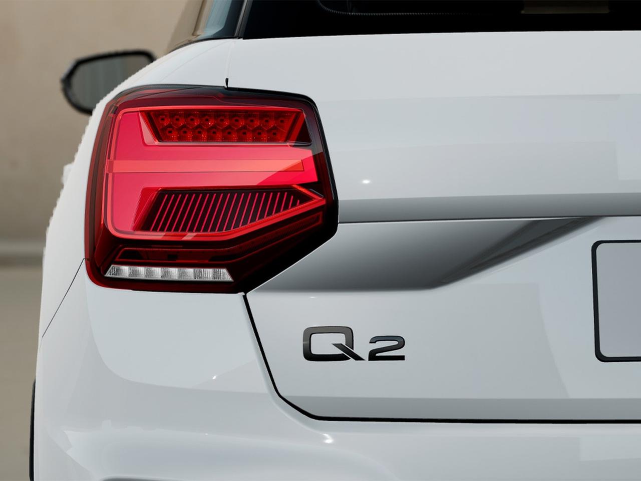 Audi Q2 30 2.0 tdi identity black
