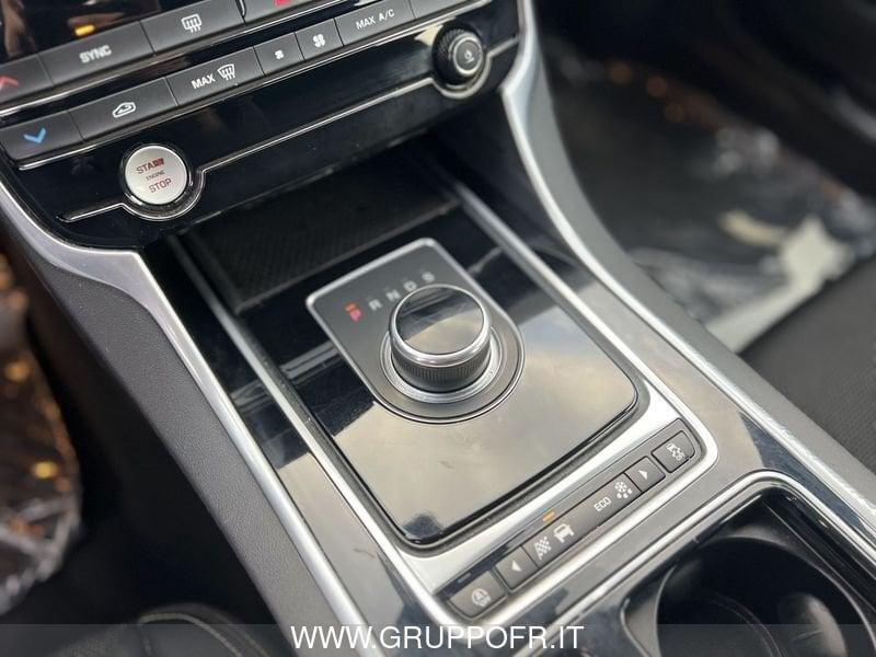 Jaguar XE (X760) 2.0 D 180 CV aut. R-Sport