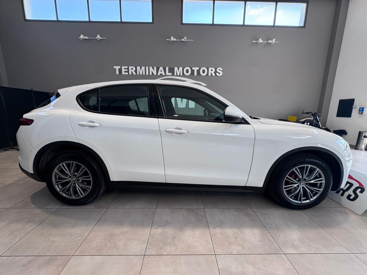Alfa Romeo Stelvio 2.2 Turbodiesel 160 CV AT8 RWD Business