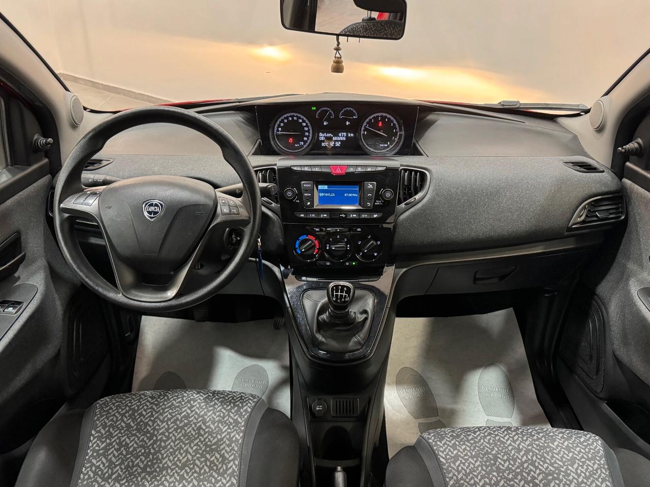 Lancia Ypsilon 1.0 FireFly 5 porte S&S Hybrid Ecochic Gold