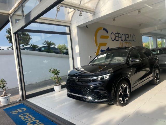VOLKSWAGEN Tiguan 2.0 TDI 150 CV DSG R-Line Plus da ?519,00 mensili