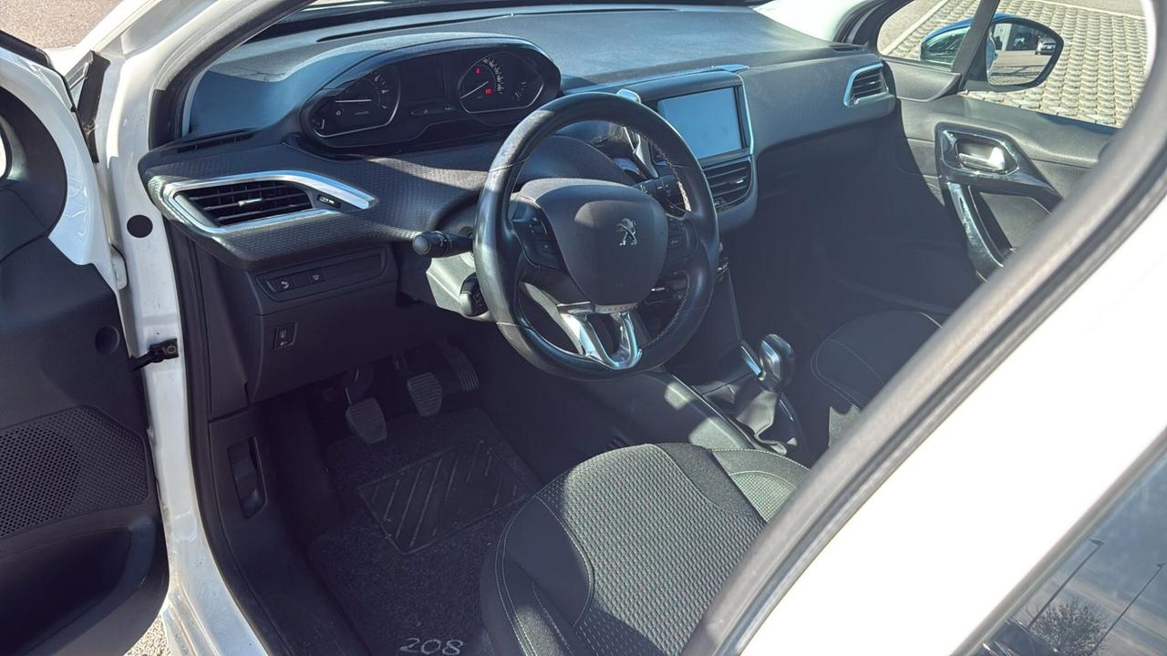 Peugeot 208 PureTech 82 5 porte Allure