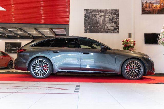 AUDI S5 Avant TFSI mHEV.CV.392. S tronic quattroS attitude
