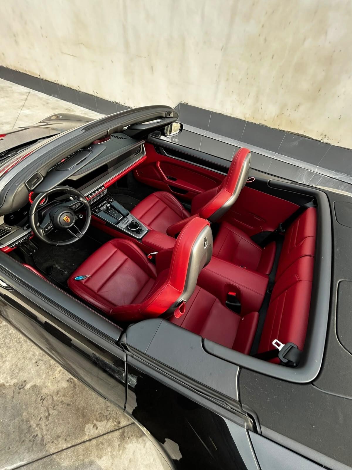 Porsche 911 CARRERA 4S CABRIO