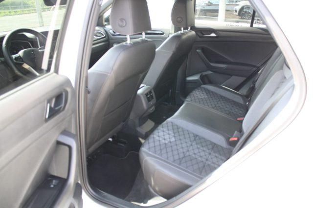VOLKSWAGEN T-Roc 1.5 TSI ACT DSG R-Line
