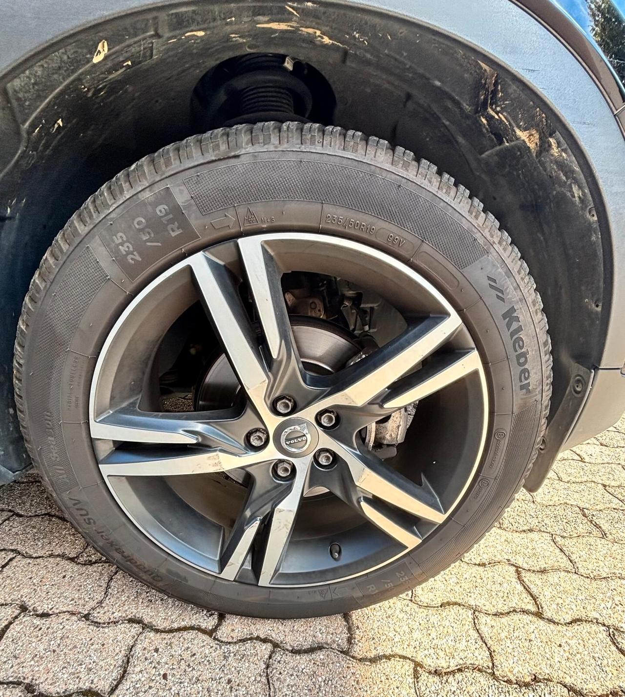 Volvo XC40 D3 R-design