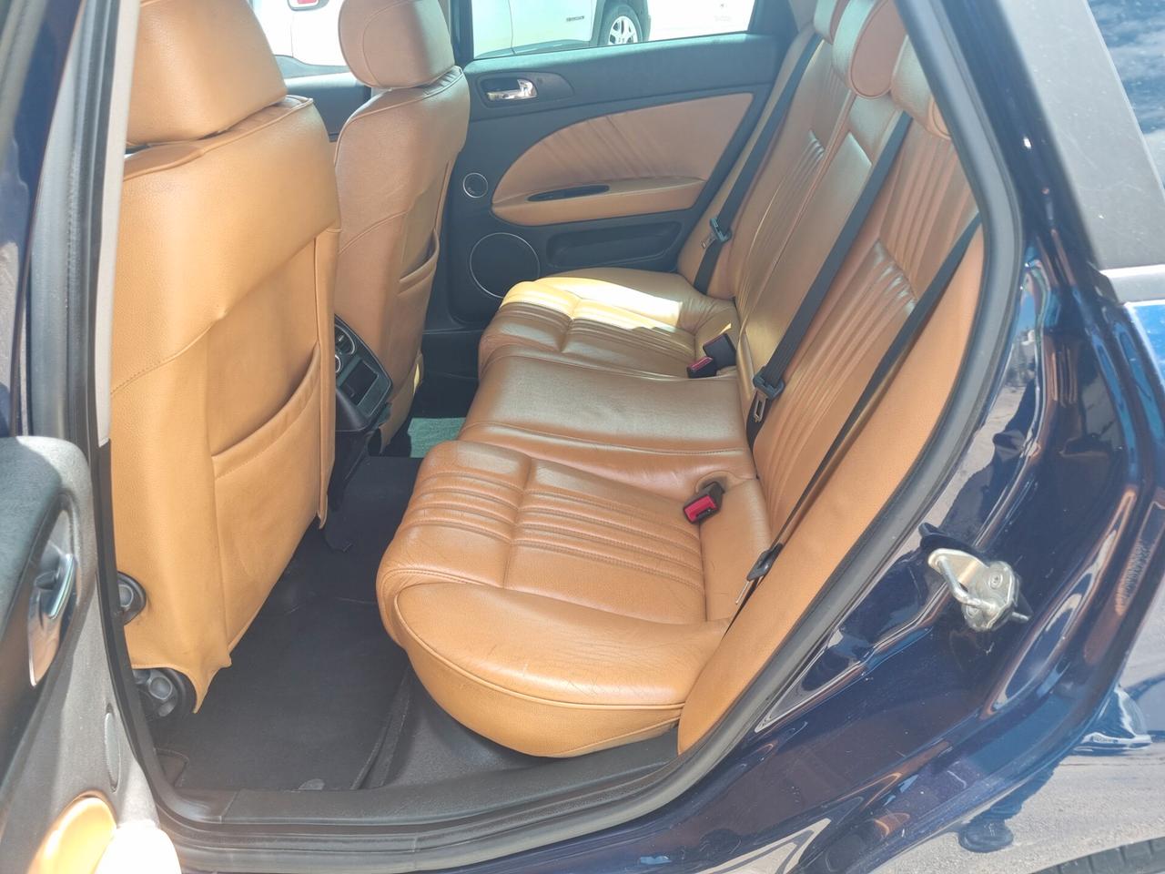 Alfa Romeo 159 1.9 JTDm 16V Sportwagon Exclusive