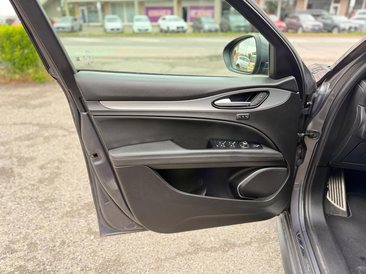 Alfa Romeo Stelvio B-Tech 2.2 210 CV #10543