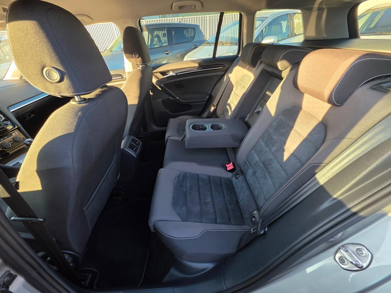 Volkswagen Golf Variant 1.6 TDI 110cv garantita 12 mesi