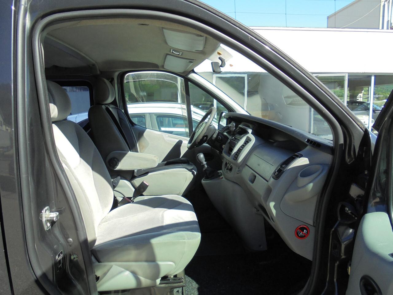 Opel Vivaro 27 2.5 CDTI/135CV PC-TN Tour