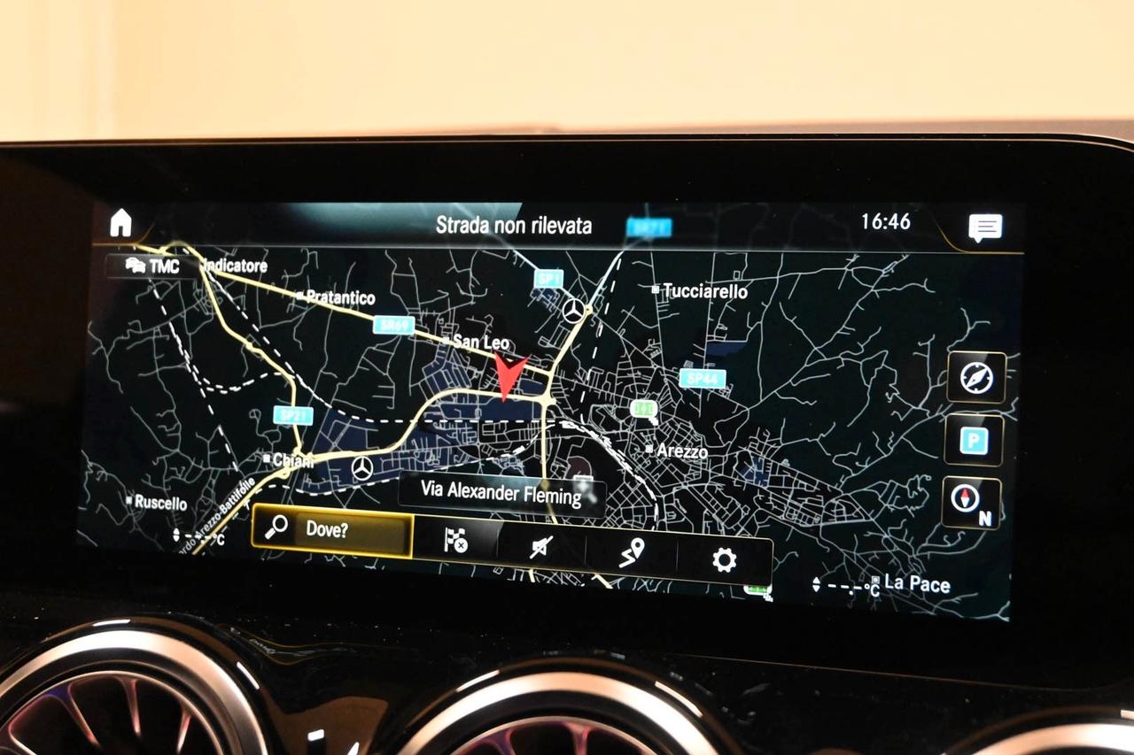 MERCEDES GLA (H247) GLA 200 d Automati...