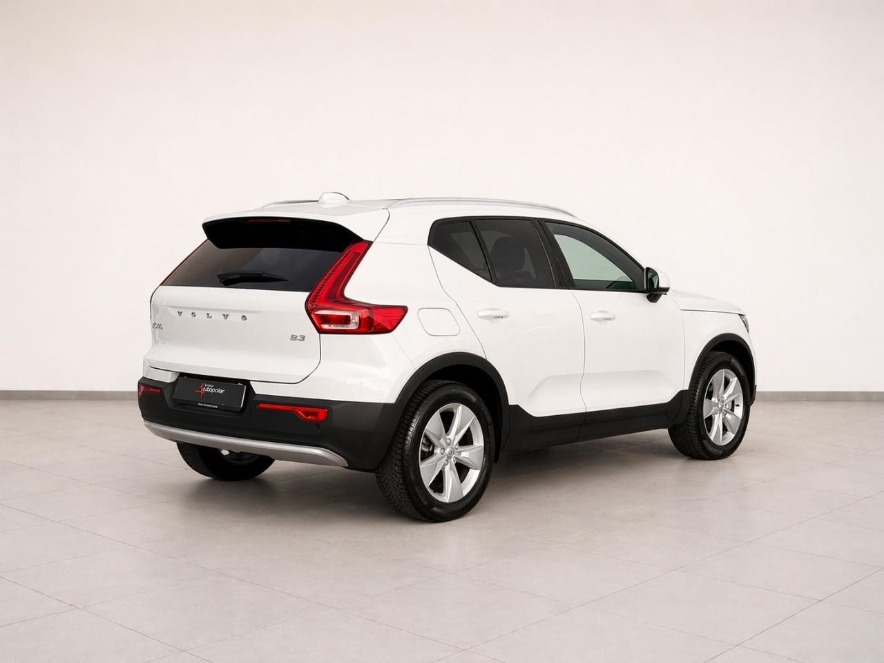VOLVO XC40 B3 CORE AUTO