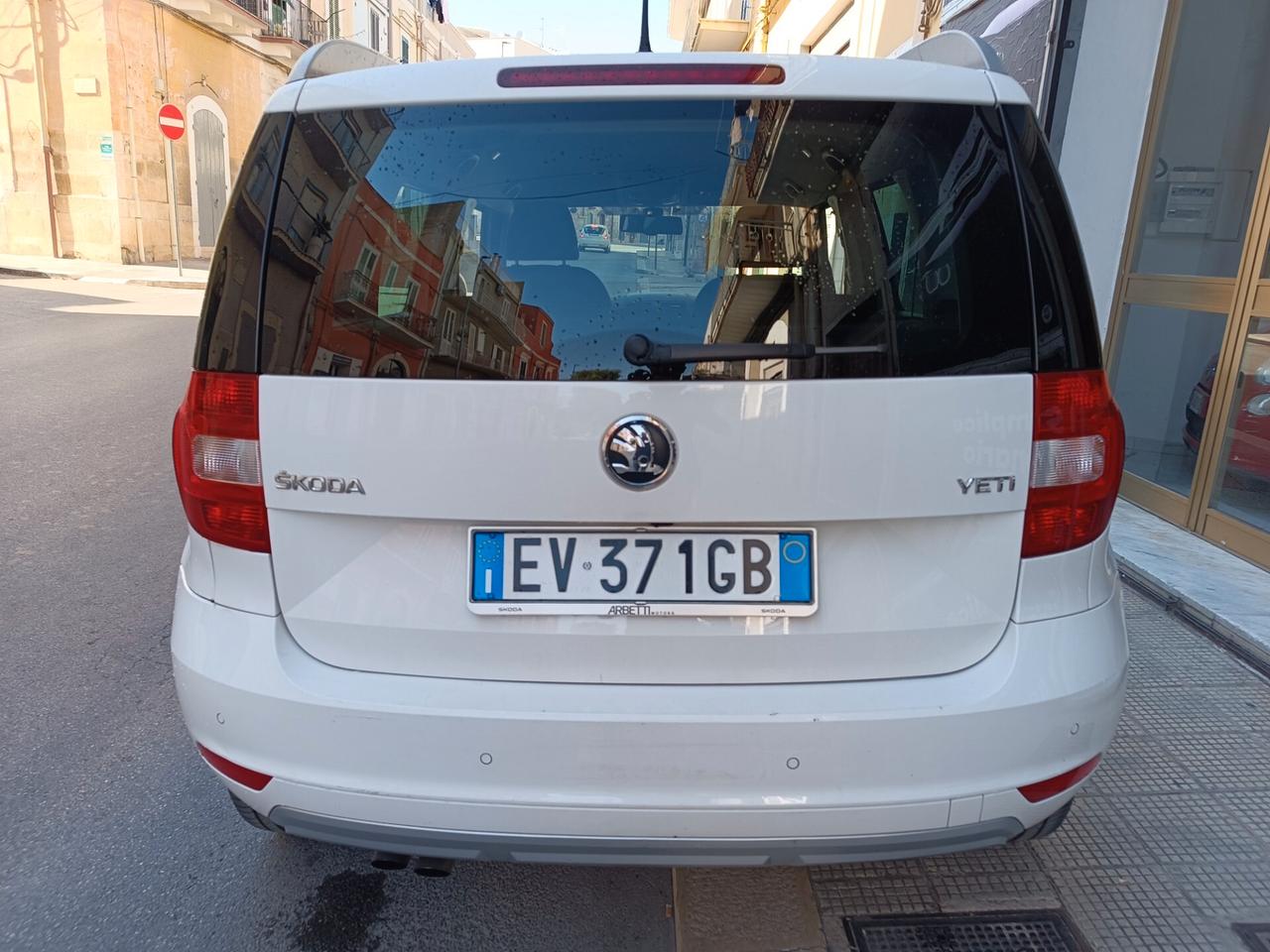 Skoda Yeti Outdoor 2.0 TDI 110CV AMBITION NAVI CAMERA FULL