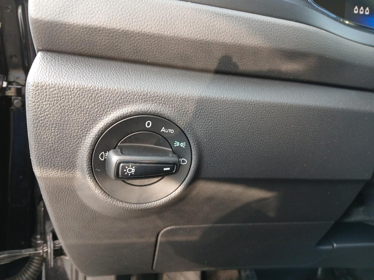 VOLKSWAGEN T-ROC 1.0 TSI 110CV LIFE 2022 BENZINA