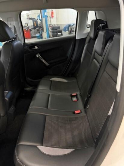 Peugeot 2008 BlueHDi 120 S&S Allure