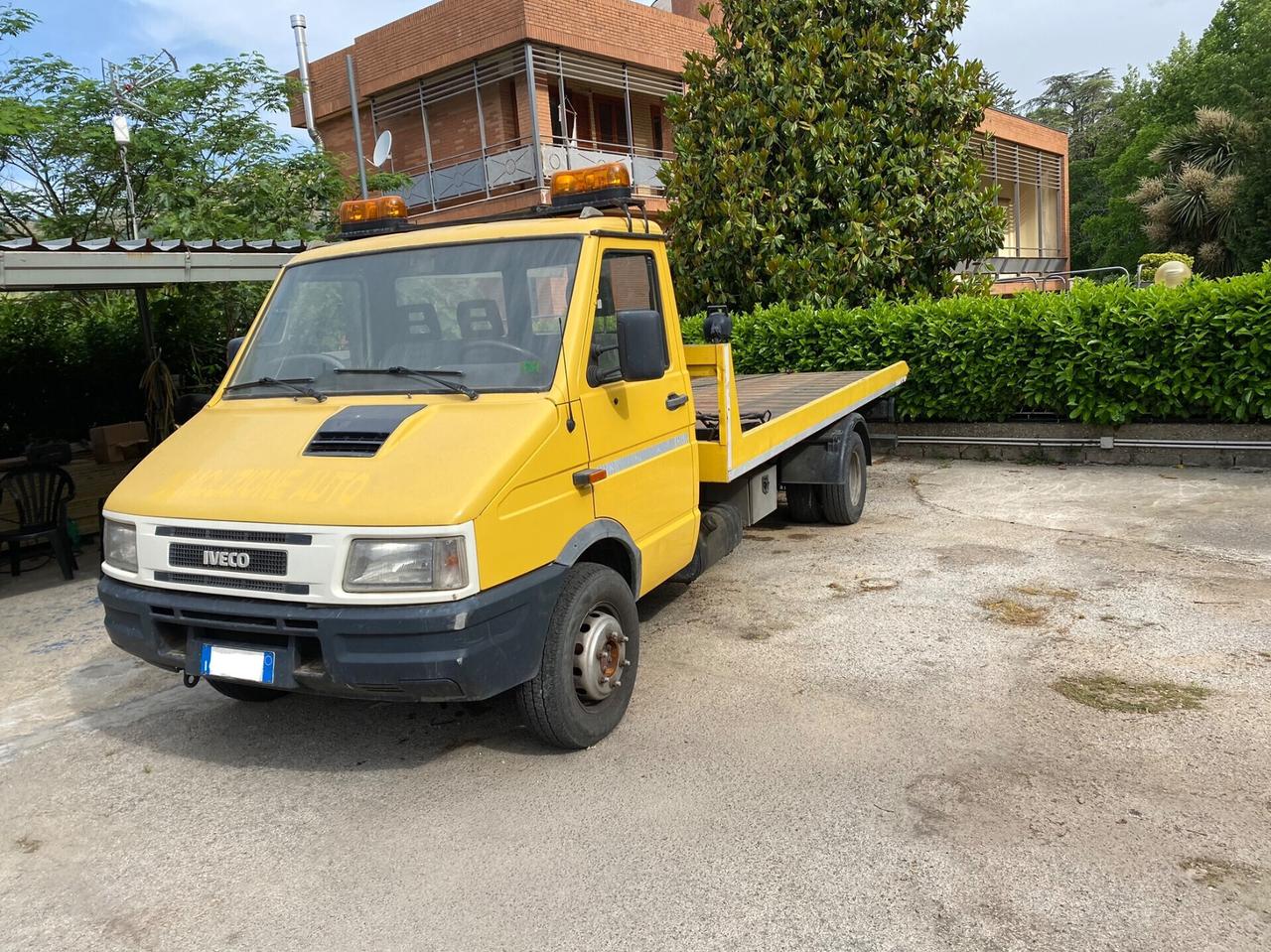 IVECO DAILY CARROATREZZI SCARRABILE