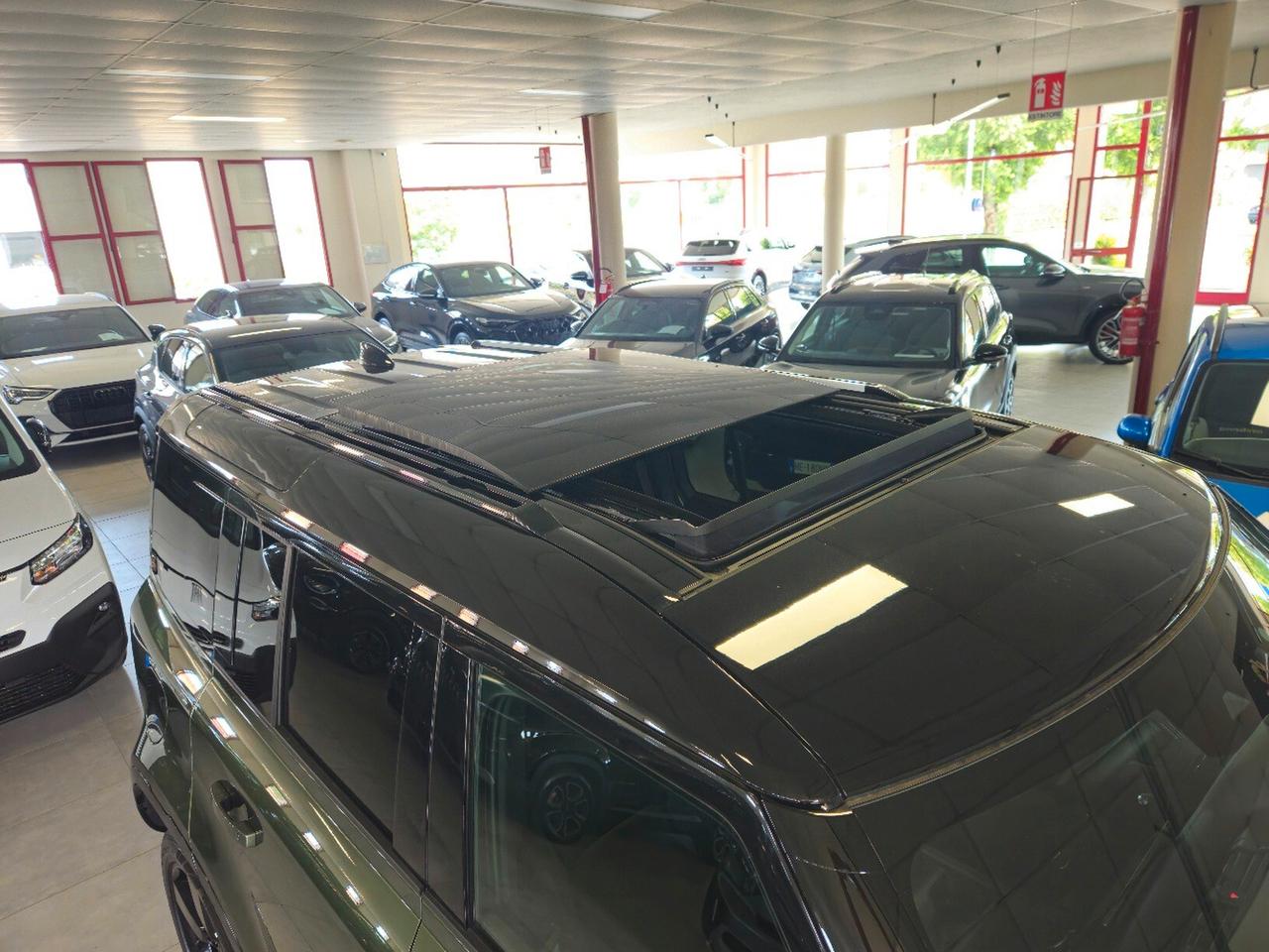 Land Rover Defender 110 3.0D I6 250 CV AWD Auto X-Dynamic SE