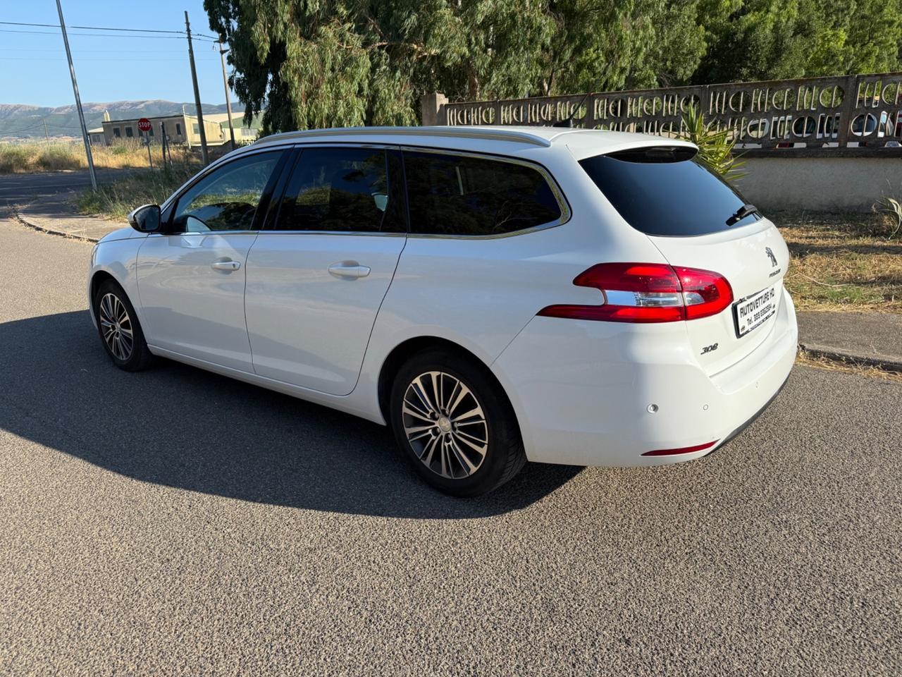 Peugeot 308 BlueHDi 130 S&S EAT8 SW Allure
