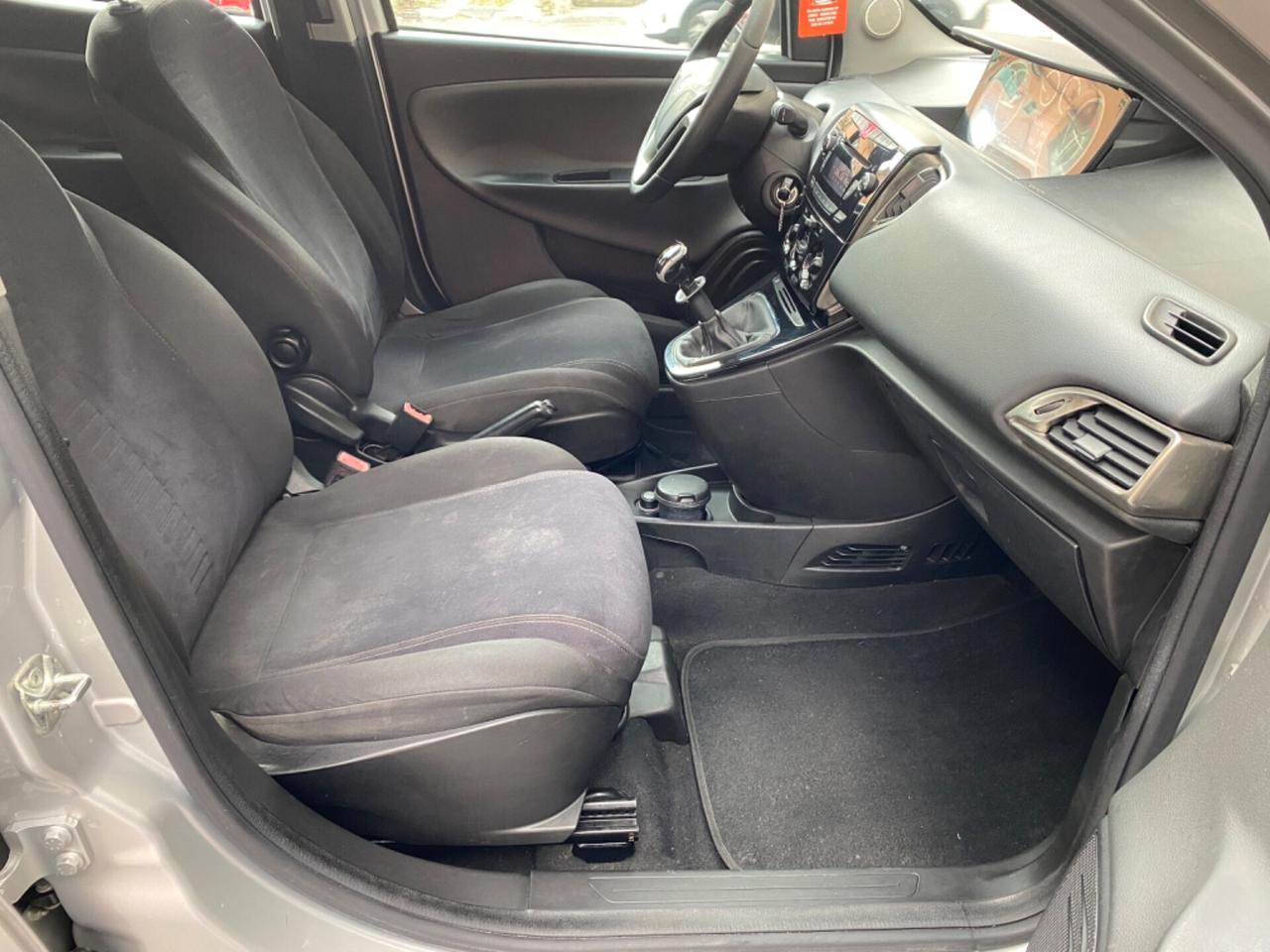 Lancia Ypsilon 1.2 Benzina