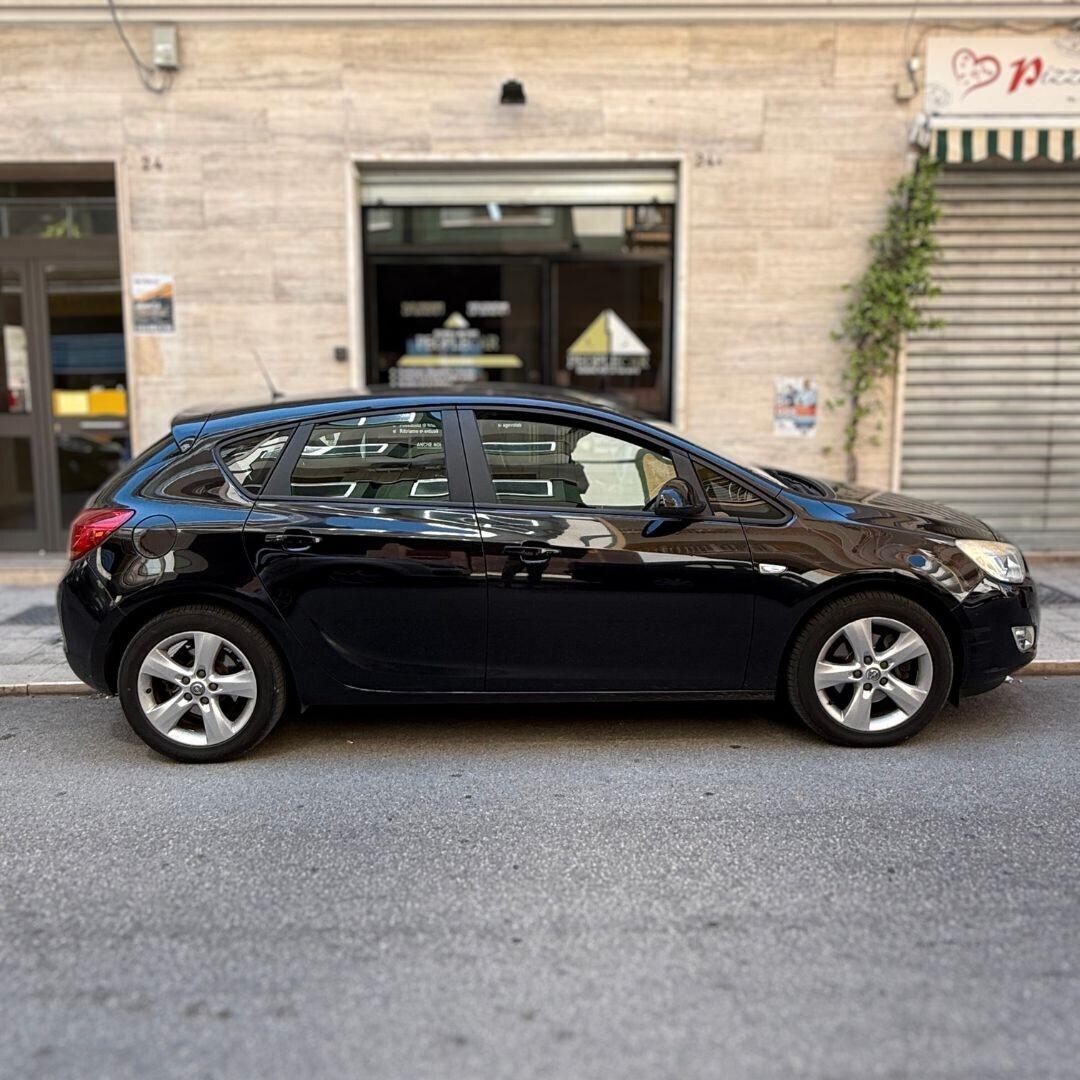 Opel Astra 1.7 CDTI 110CV Elective