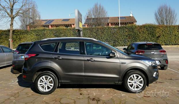 FORD Kuga 2.0 TDCI 120 CV S&S 2WD Powershift Bus