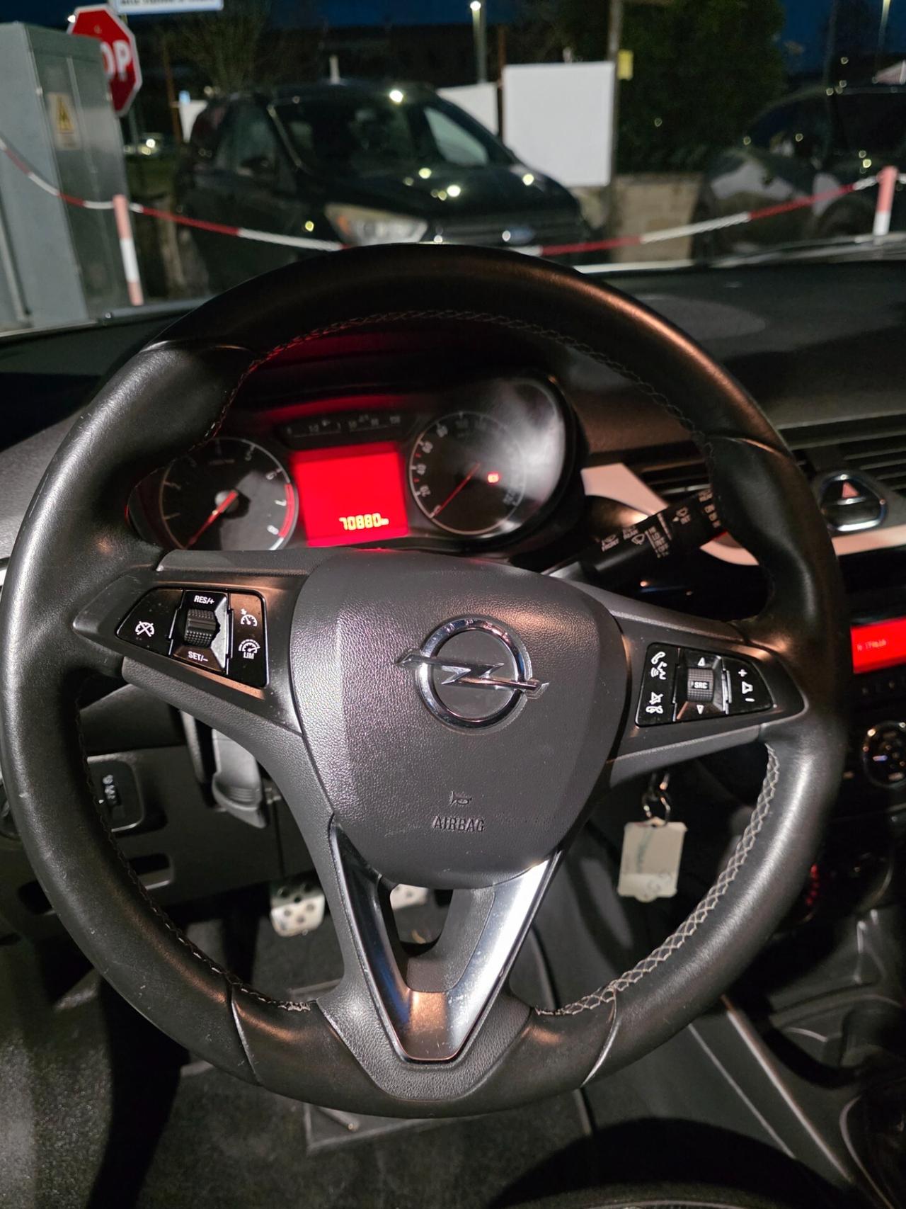 Opel Corsa 1.2 Coupé b-Color