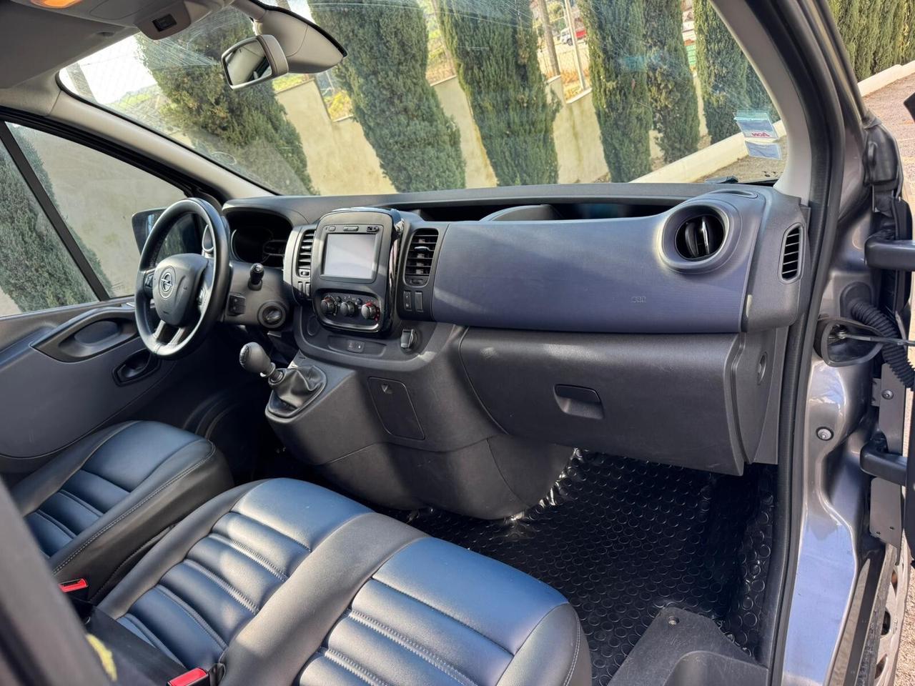 Opel Vivaro 27 1.6 CDTI biturbo 9 POSTI